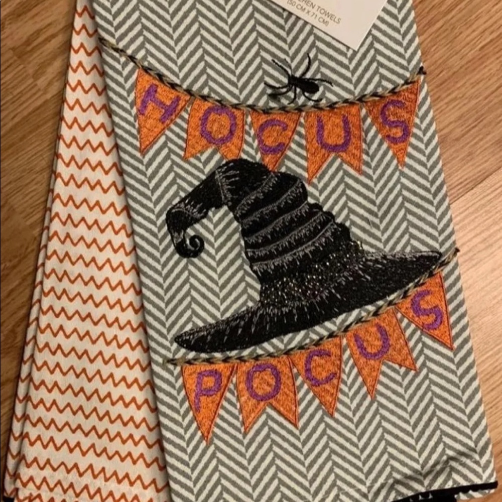 Isaac Mizrahi hocus pocus towels